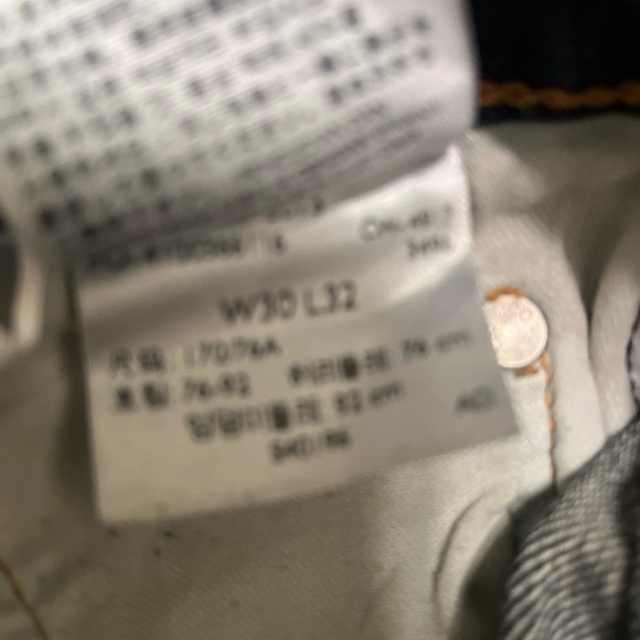 Levi Strauss & Co. 512 Men's Blue Denim Jeans Zip Button Pockets Dark Size 30x32 - Picture 14 of 14